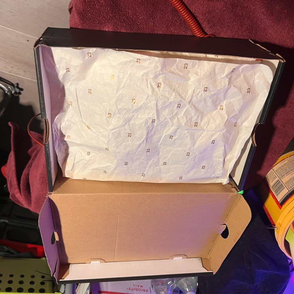 Jordan 5 Retro GG 'Hot Lava' 5’s WOLF GREY/BLACK-HOT LAVA-WHITE release 05/09/15 - Picture 6 of 9